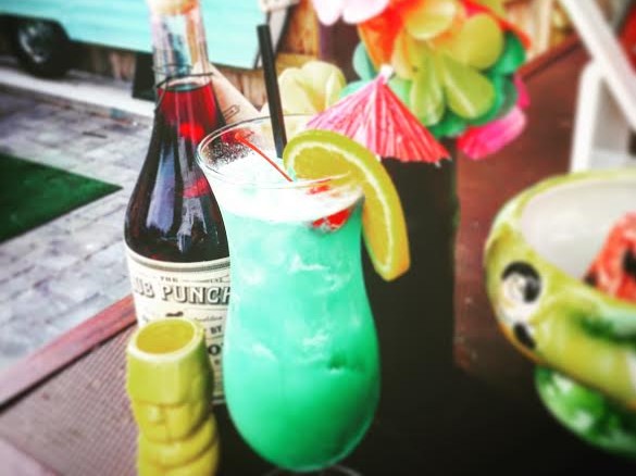 Tiki Bar Blue Hub Punch